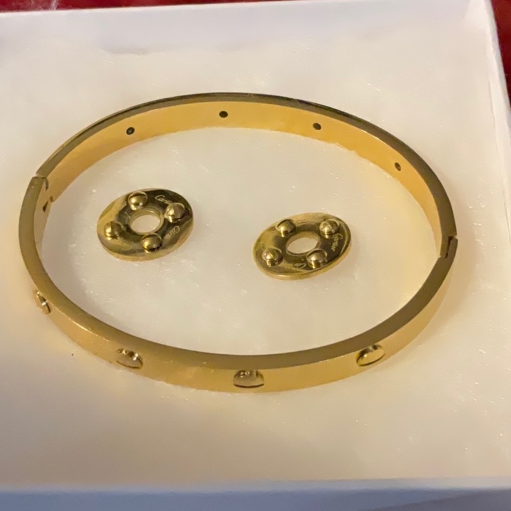 Fashion design earrings & bracelet set